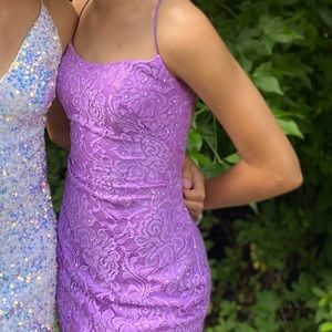 SHERRI HILL LACE DRESS!!!